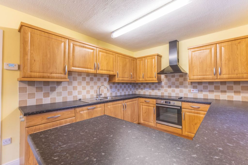 Additional image 8 of 2 bed flat for sale19 High Fellside, Kendal LA9