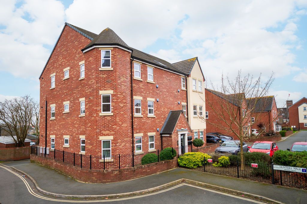 2 bed flat for saleLime Tree House, Hunters Walk, Chesterfield S40