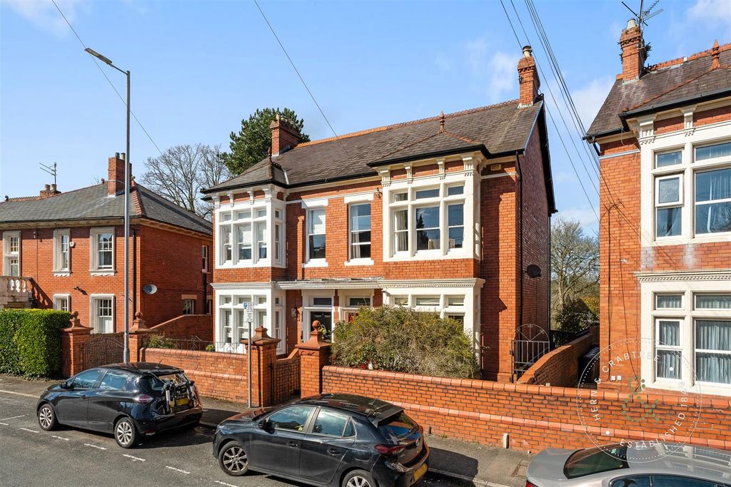 5 bed semi-detached house for saleFields Park Road, Newport NP20