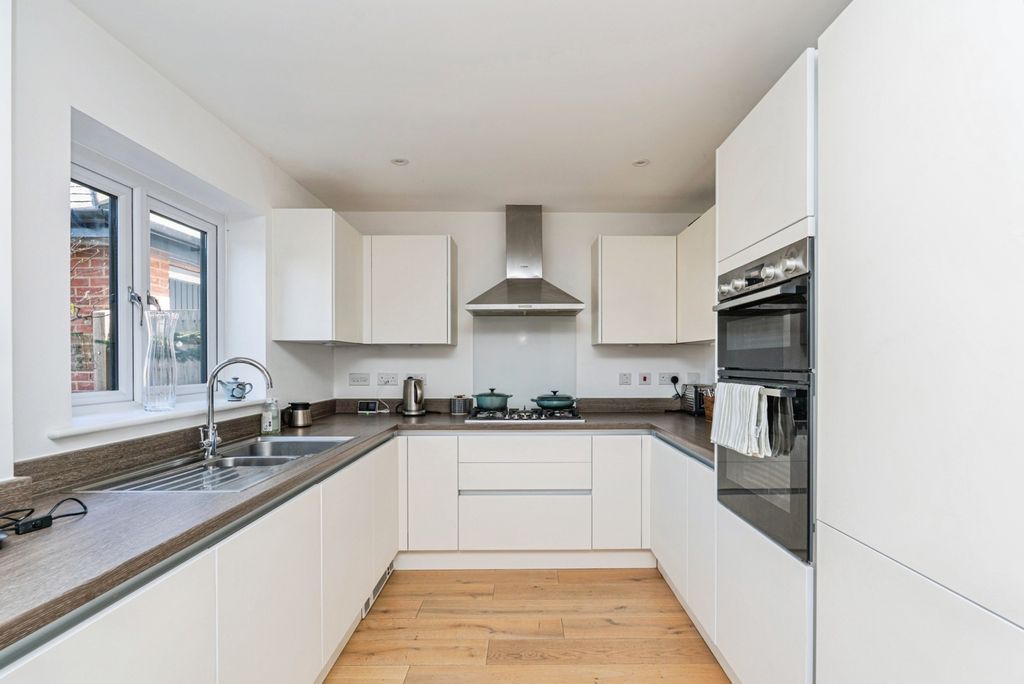 Additional image 20 of 5 bed detached house for saleHospital Road, Wellesley, Aldershot, Hampshire GU11