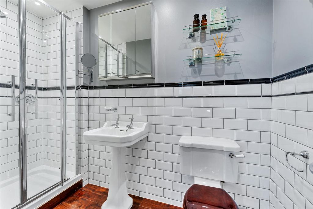 Additional image 19 of 3 bed flat for saleSt. Margarets Road, Altrincham WA14