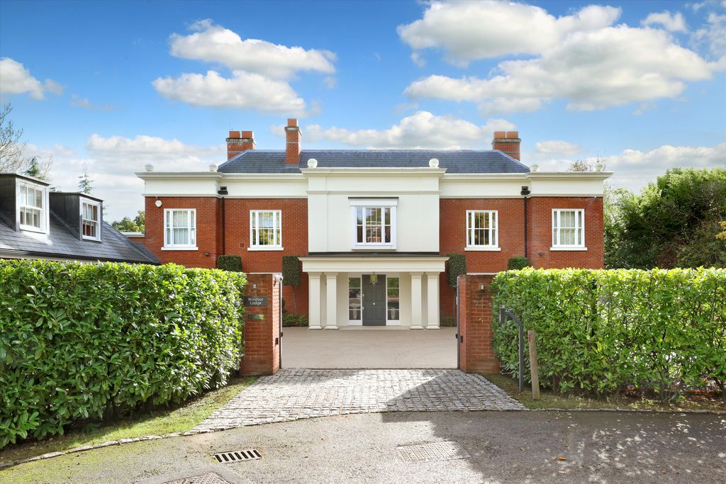 Additional image 5 of 6 bed detached house for saleKeepers Walk, Wentworth, Virginia Water, Surrey GU25
