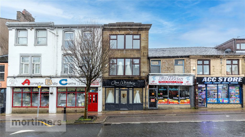 2 bed flat for saleAbbey Street, Accrington, Lancashire BB5