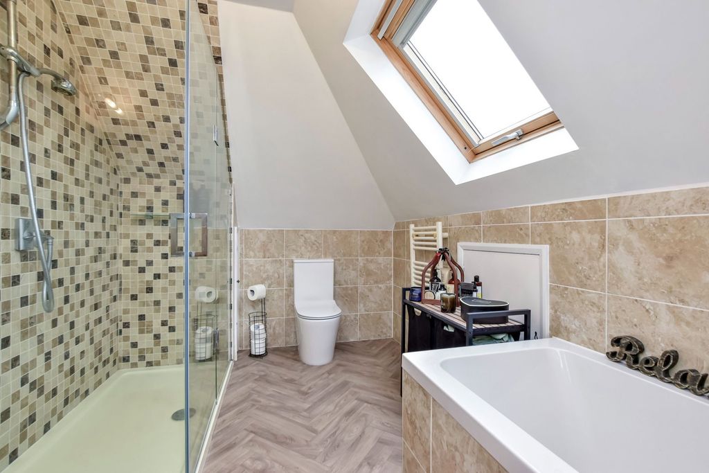 Additional image 16 of 4 bed semi-detached house for saleGallows Hill Lane, Abbots Langley WD5