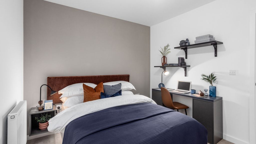 Additional image 8 of 2 bed flat for saleFlagstaff Road, Reading RG2