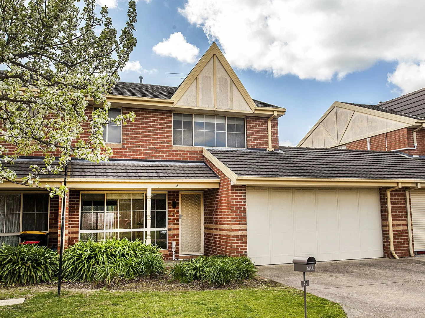 8/36-40 Hennessy Way, Dandenong North VIC 3175