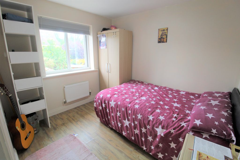 Additional image 19 of 6 bed detached house for saleKentmere Drive, Lakeside, Doncaster DN4