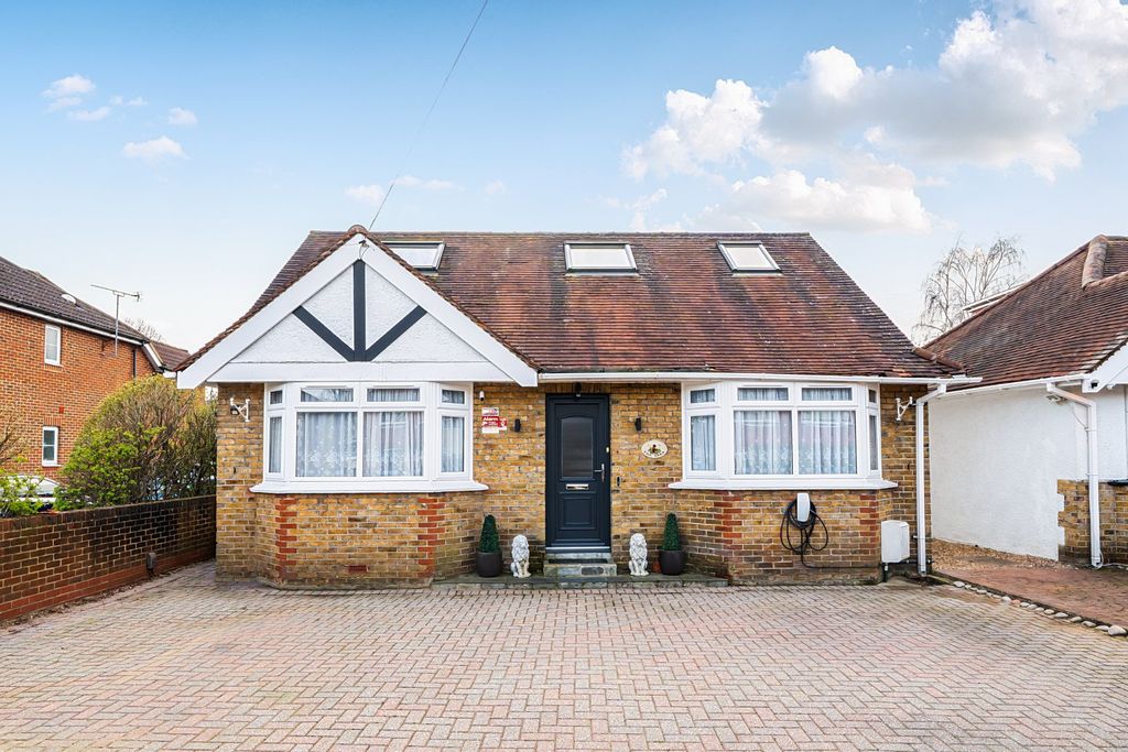 5 bed bungalow for saleNew Haw, Surrey KT15