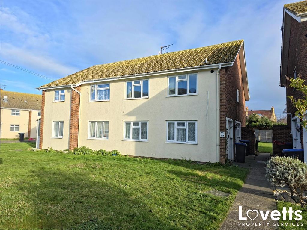 2 bed flat for saleWoodford Court, Birchington CT7