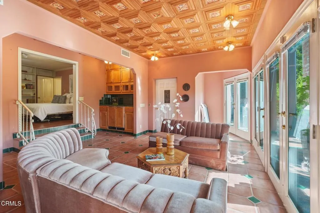 Additional image 102 of 2341 Meadow Valley Terrace, Los Angeles, CA 90039