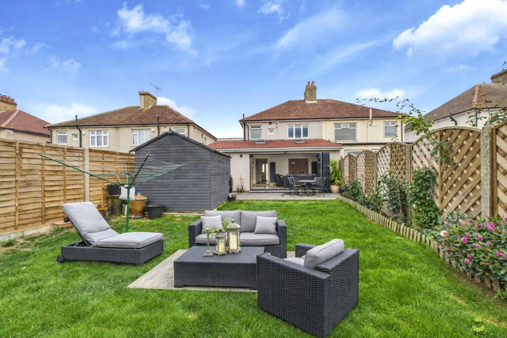 Additional image 9 of 4 bed semi-detached house for saleCumberland Drive, Bexleyheath DA7