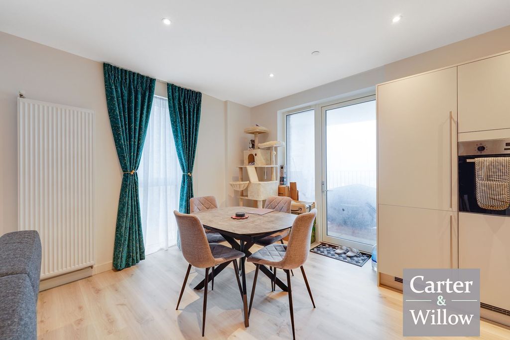 Additional image 6 of 3 bed flat for saleO'leary Mansions, Kings Hill, Barking IG11