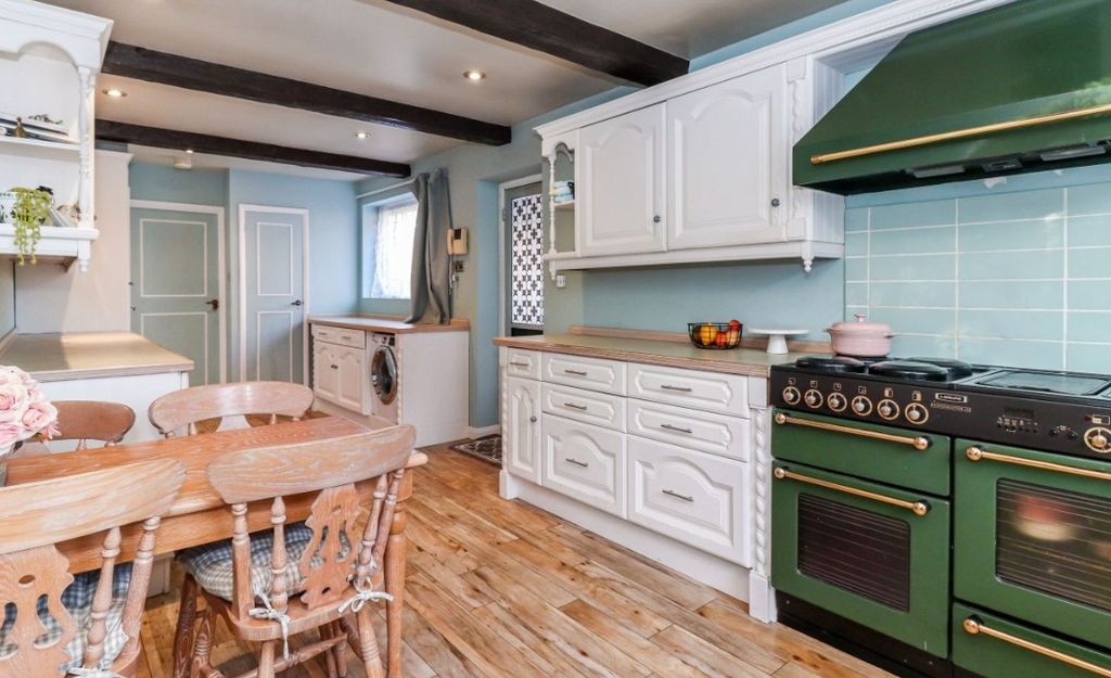 Additional image 3 of 3 bed bungalow for saleGallows Hill Lane, Abbots Langley WD5
