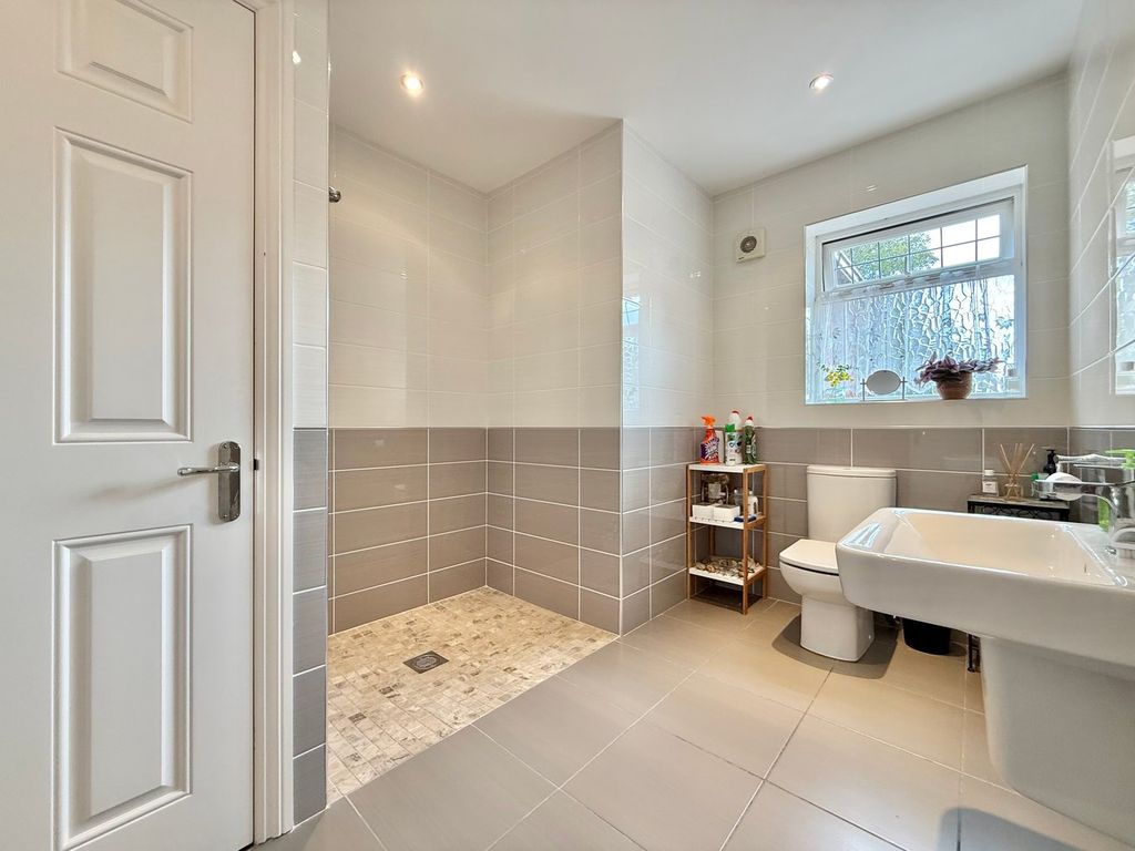 Additional image 18 of 7 bed detached house for salePotmans Lane, Bexhill On Sea TN39