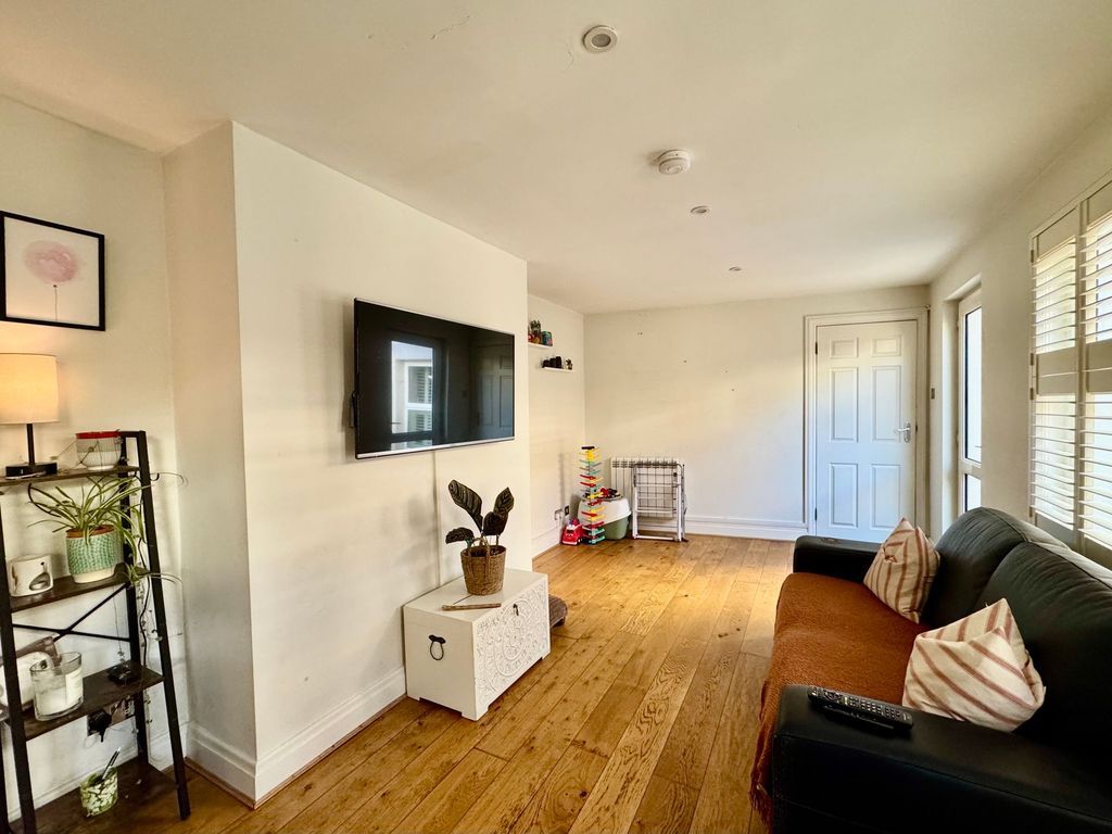 Additional image 2 of 2 bed flat for sale24 Simon Place, St Helier JE2