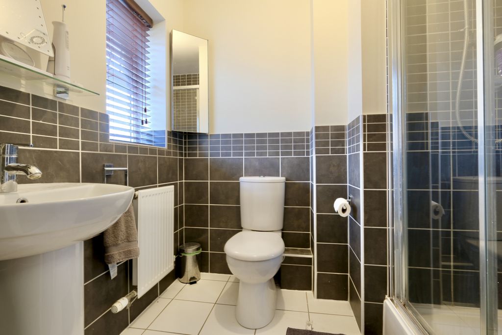 Additional image 9 of 5 bed detached house for saleDevon Drive, Biggleswade SG18