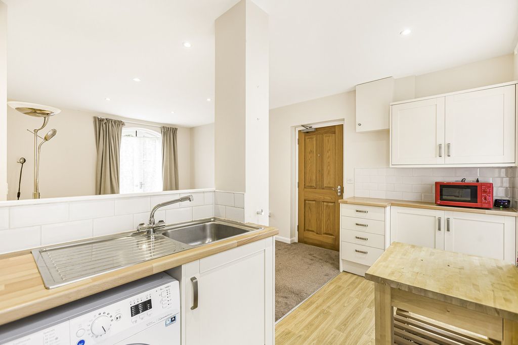 Additional image 10 of 2 bed flat for saleLombard Street, Abingdon OX14