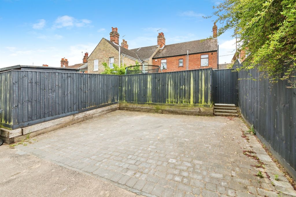 Additional image 17 of 3 bed end terrace house for saleFredericks Road, Beccles NR34