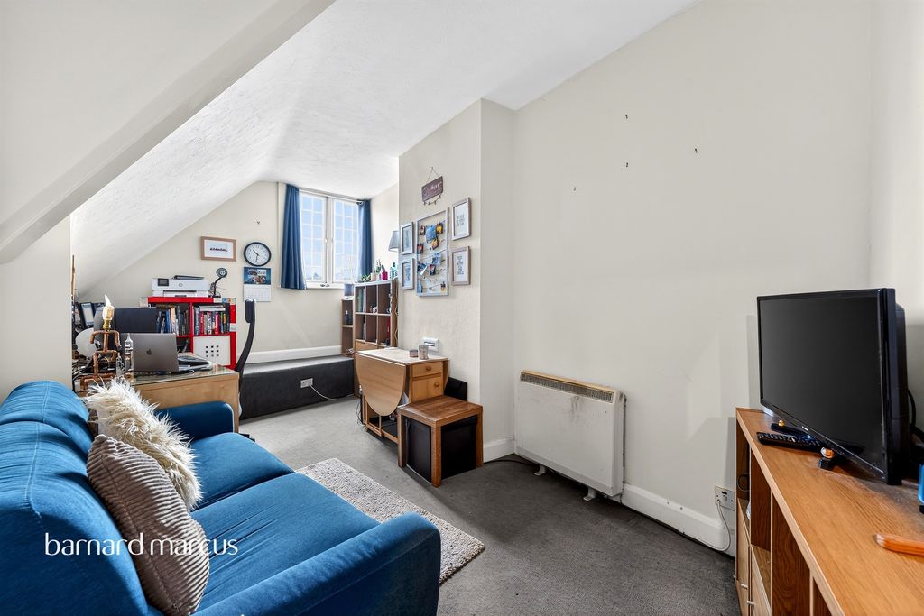 Additional image 2 of 1 bed flat for saleHigh Street, Dorking RH4