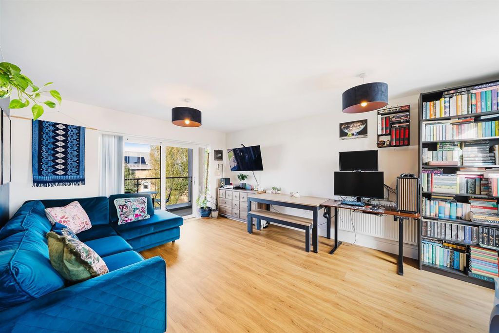 2 bed flat for saleFarnborough Road, Locking, Weston-Super-Mare BS24 photo 2