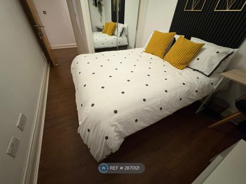 Campbell Road, London E3, Room to rent