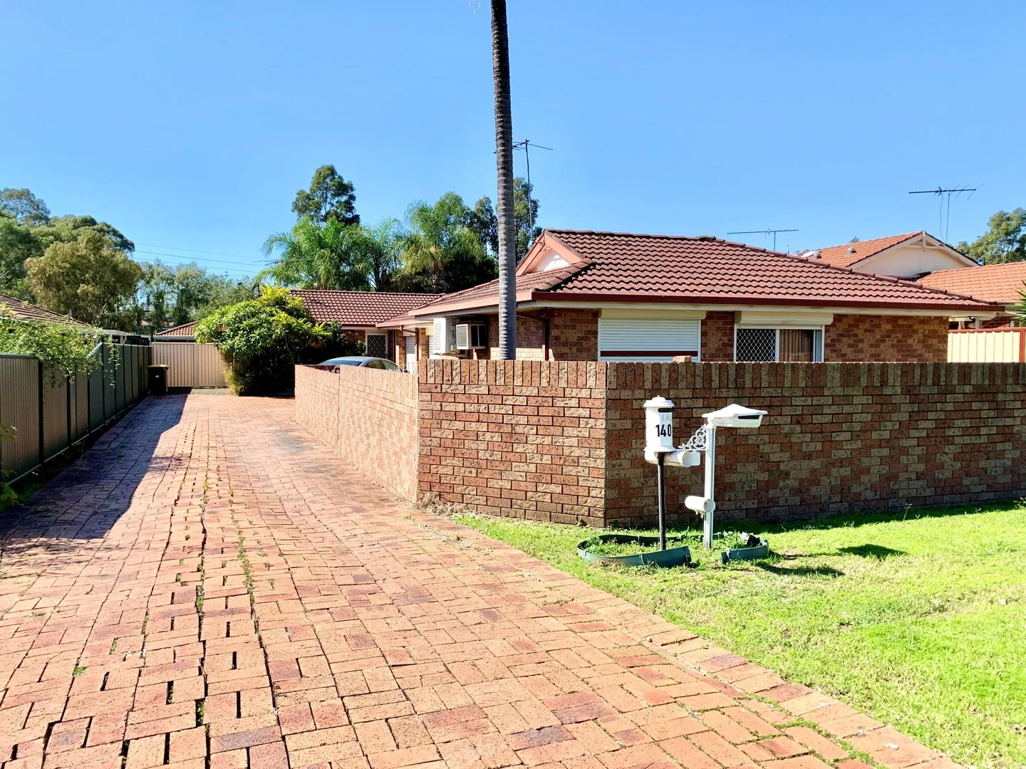 2/140-142 Cockatiel Crescent, Green Valley NSW 2168