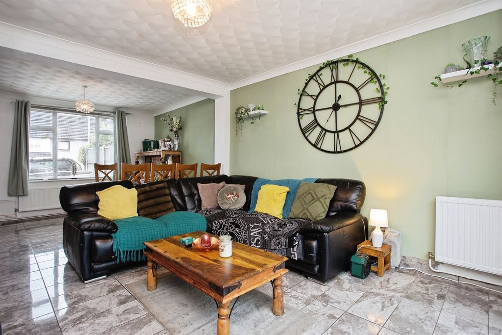 Additional image 5 of 7 bed semi-detached house for saleMaylands Road, Watford WD19