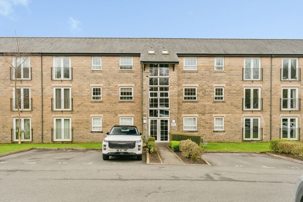 2 bed flat for saleClough Gardens, Haslingden, Rossendale, Lancashire BB4