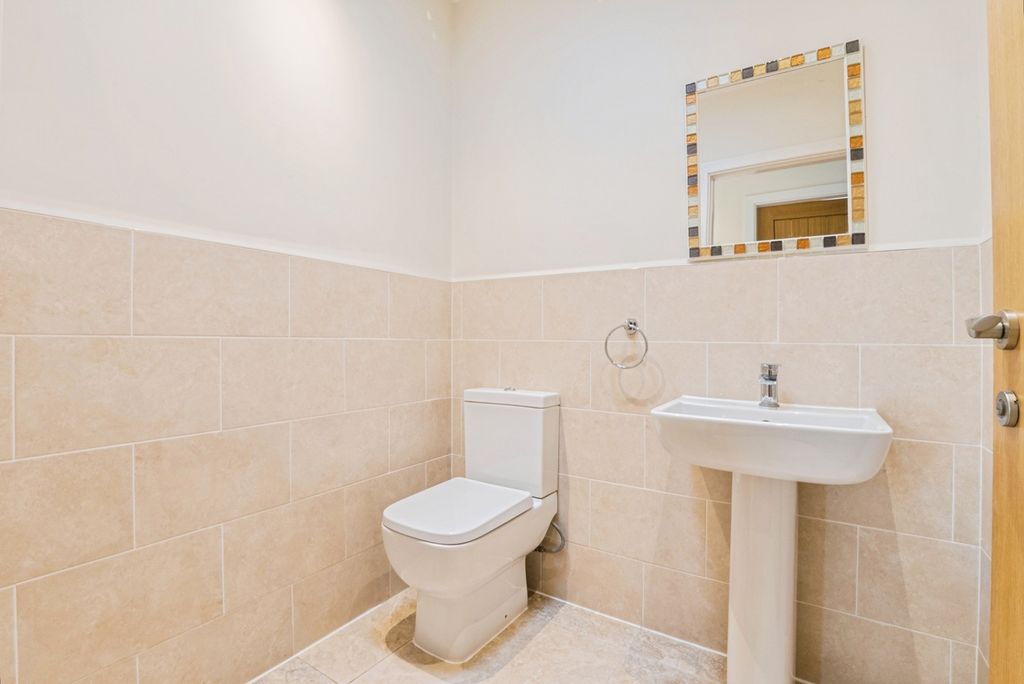 Additional image 19 of 3 bed bungalow for saleClifton Drive North, Lytham St. Annes, Lancashire FY8