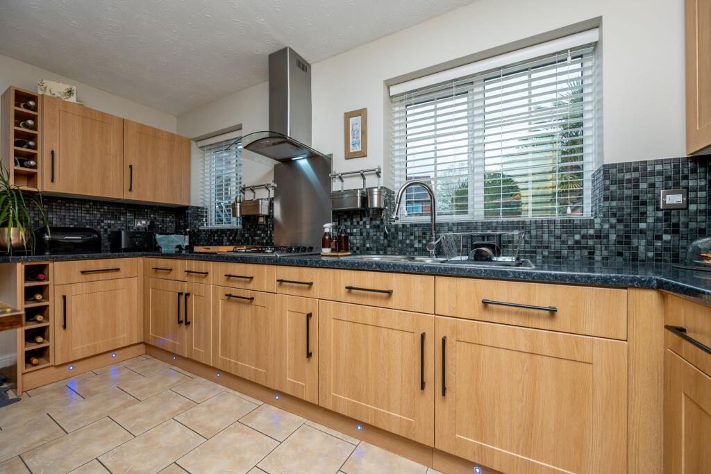 Additional image 10 of Kiln Close, Studley, B80