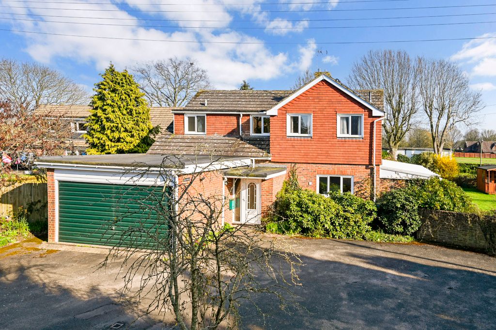4 bed detached house for saleUlley Road, Kennington TN24