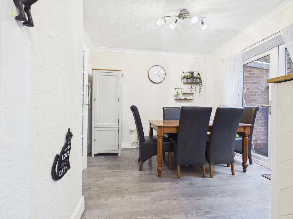 Farmoor Grove, Shard End, B34 photo 4
