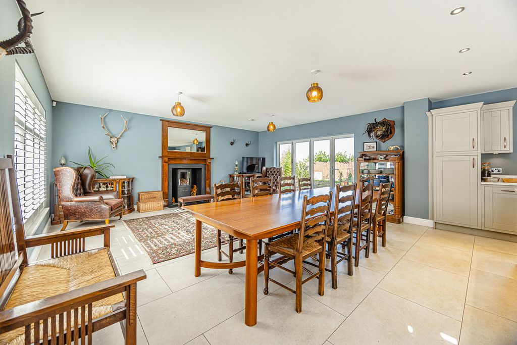 Additional image 17 of 4 bed detached house for saleThe Brackens, Benfleet SS7