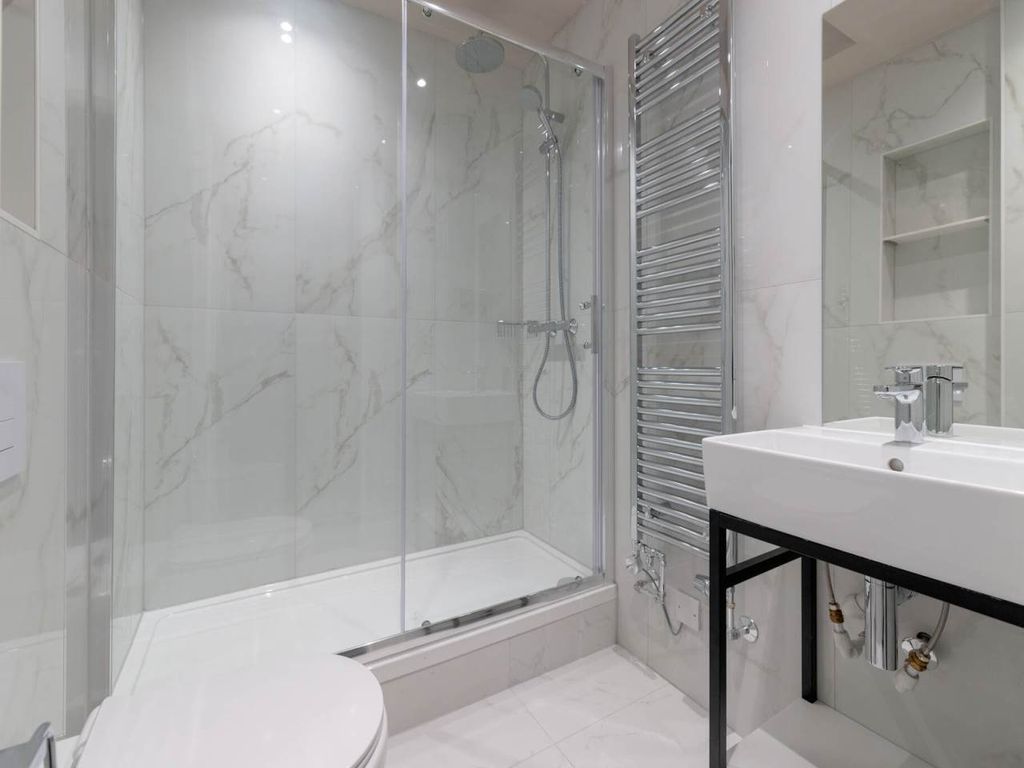 Additional image 20 of 2 bed flat for saleNorth Bank Street, Edinburgh EH1