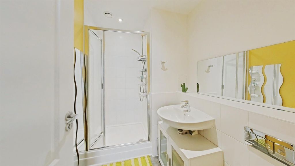 Additional image 9 of 2 bed flat for saleLittle Brights Road, Belvedere DA17