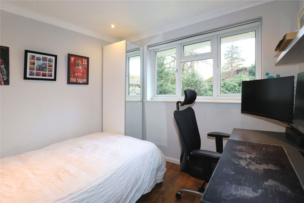 Additional image 7 of 3 bed semi-detached house for saleWoking, Surrey GU21
