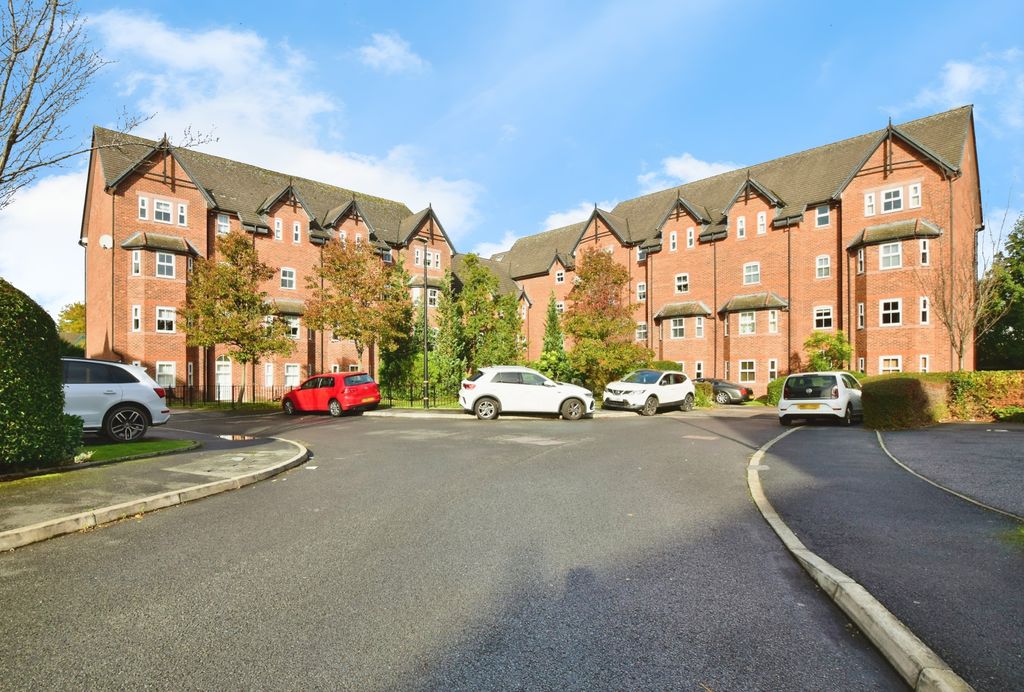 2 bed flat for saleNew Copper Moss, Altrincham WA15