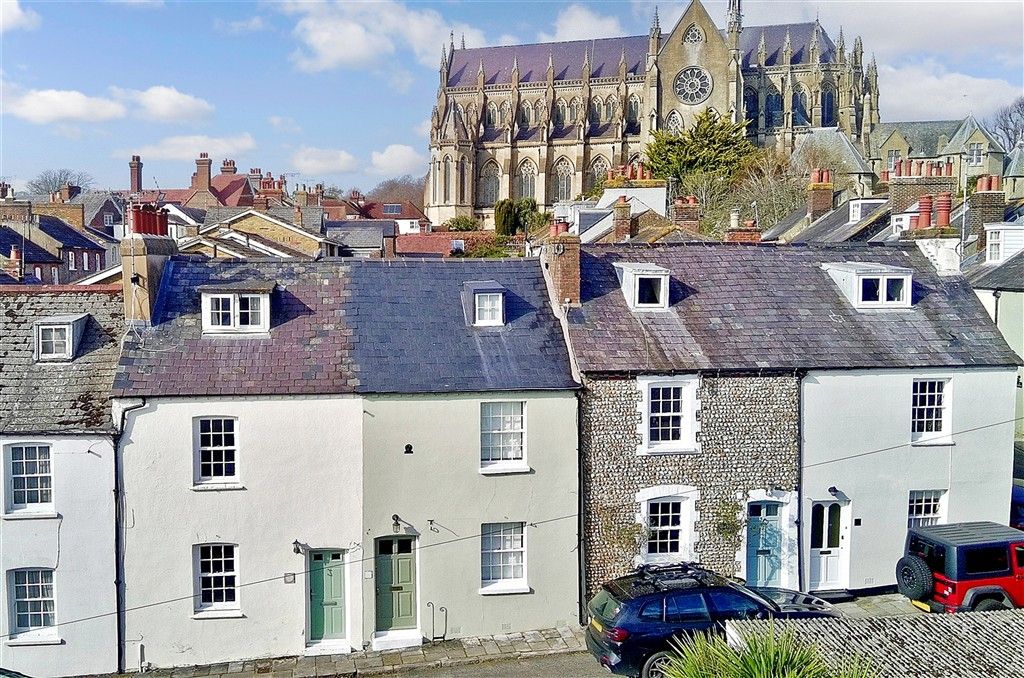 3 bed terraced house for saleOrchard Place, Arundel, West Sussex BN18