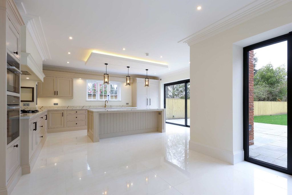 Additional image 2 of 6 bed detached house for saleLedborough Lane, Beaconsfield, Buckinghamshire HP9