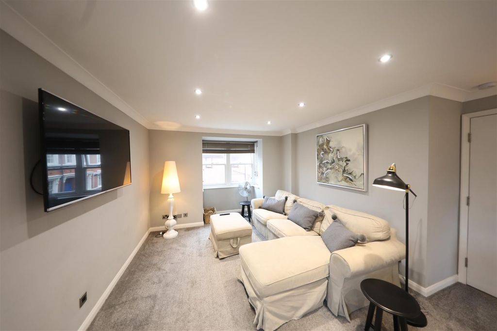 Additional image 2 of 2 bed flat for saleFish Street, Hull HU1