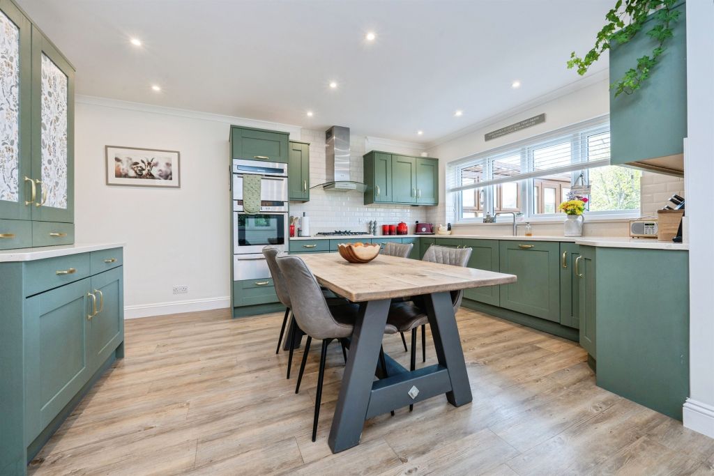 Additional image 7 of 4 bed detached house for saleMarroway, Weston Turville, Aylesbury HP22