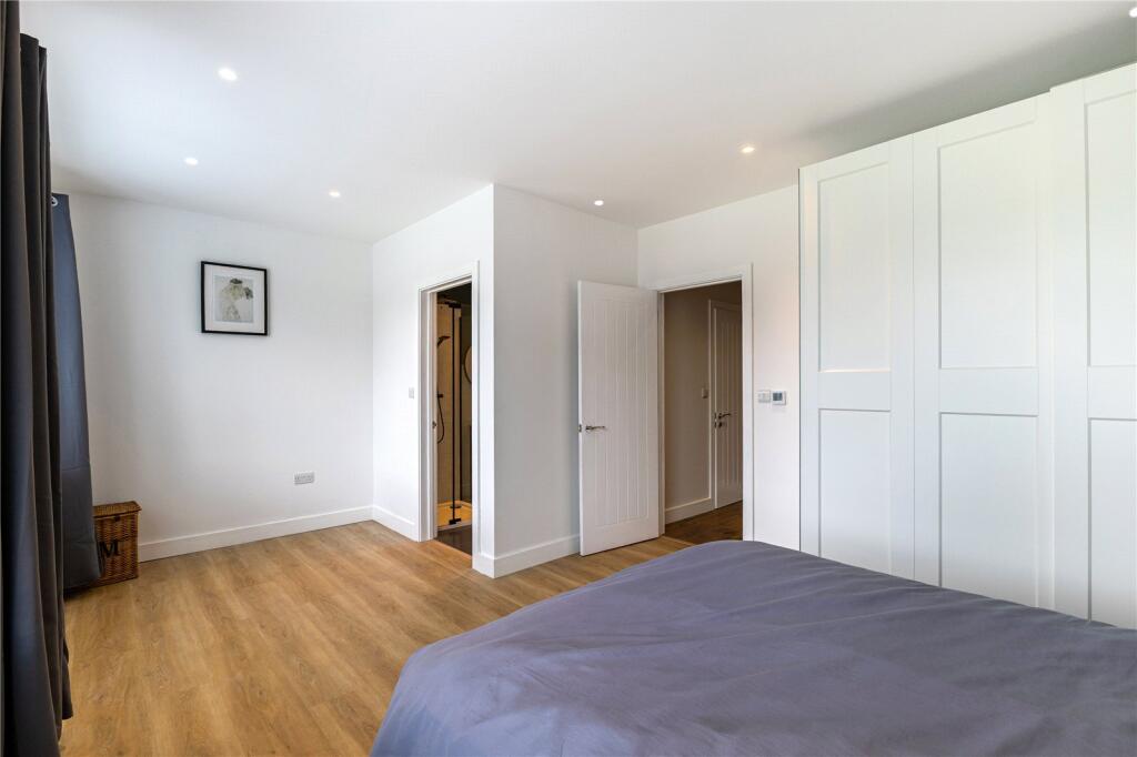 Additional image 12 of Robert Avenue, St. Albans, Hertfordshire, AL1