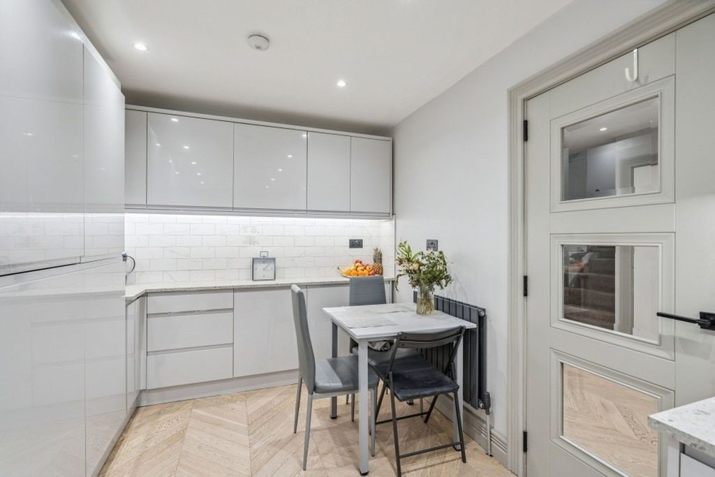 Additional image 9 of 5 bed terraced house for saleAlva Way, Carpenders Park, Watford WD19