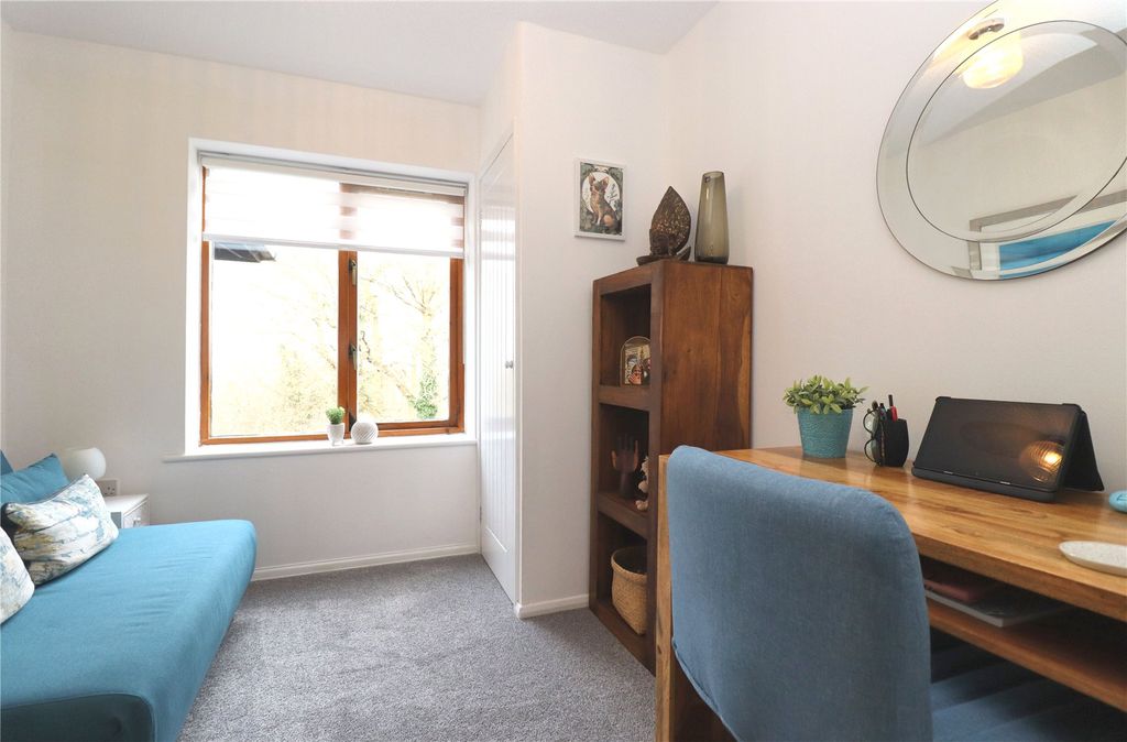 Additional image 5 of 2 bed flat for saleSt. Johns, Woking, Surrey GU21