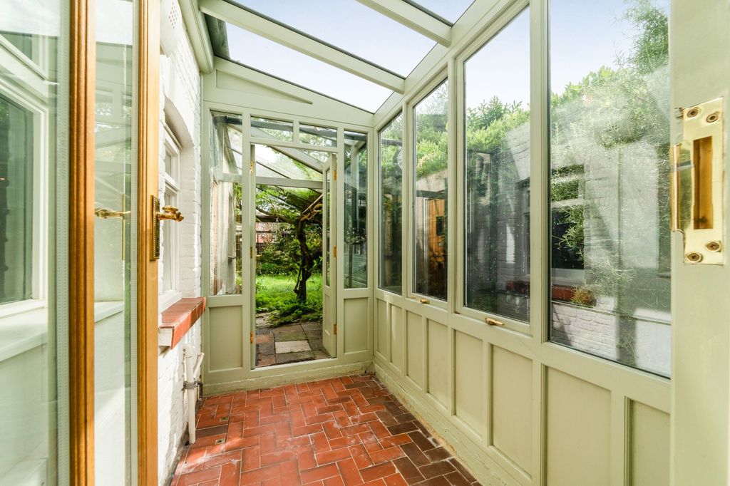 Additional image 5 of 3 bed semi-detached house for saleBeech Hill Road, Sunningdale SL5