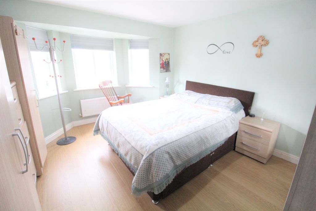 Additional image 11 of 6 bed detached house for saleKentmere Drive, Lakeside, Doncaster DN4