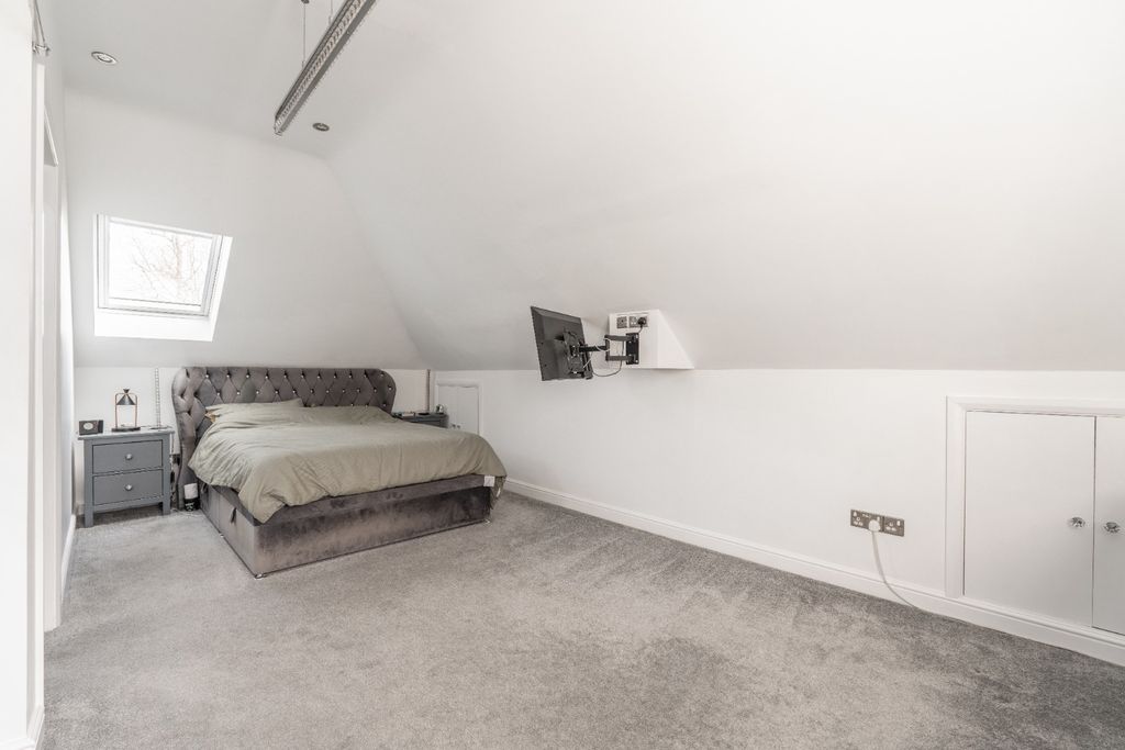 Additional image 25 of 5 bed detached house for saleGravel Hill Close, Bexleyheath, Kent DA6