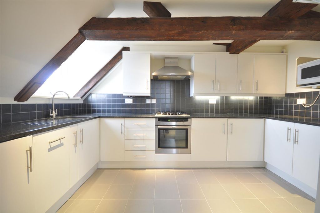 Additional image 7 of 3 bed flat for saleParkers Lane, Ashtead KT21
