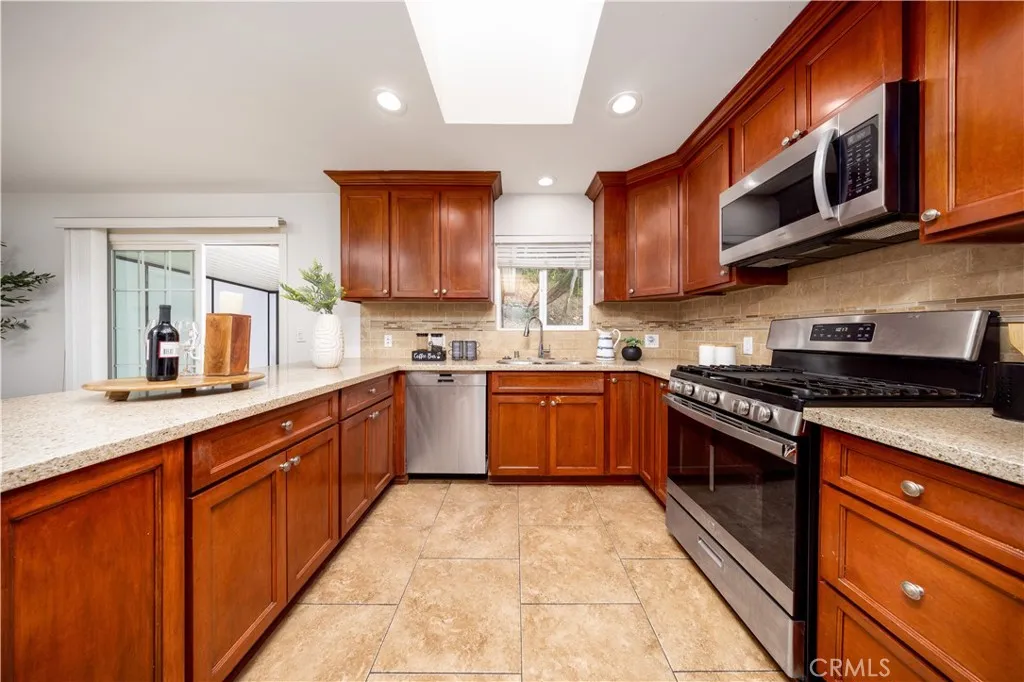 Additional image 30 of 237 W Loma Alta Dr, Altadena, CA 91001