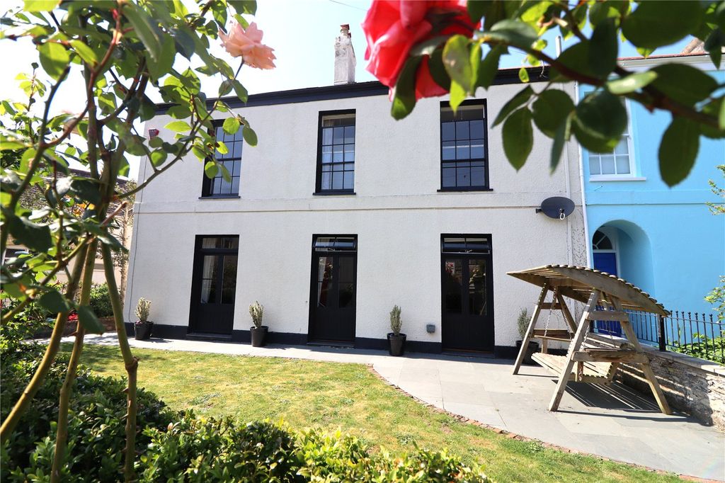 5 bed end terrace house for saleBarbican Terrace + Annexe, Barnstaple, Devon EX32